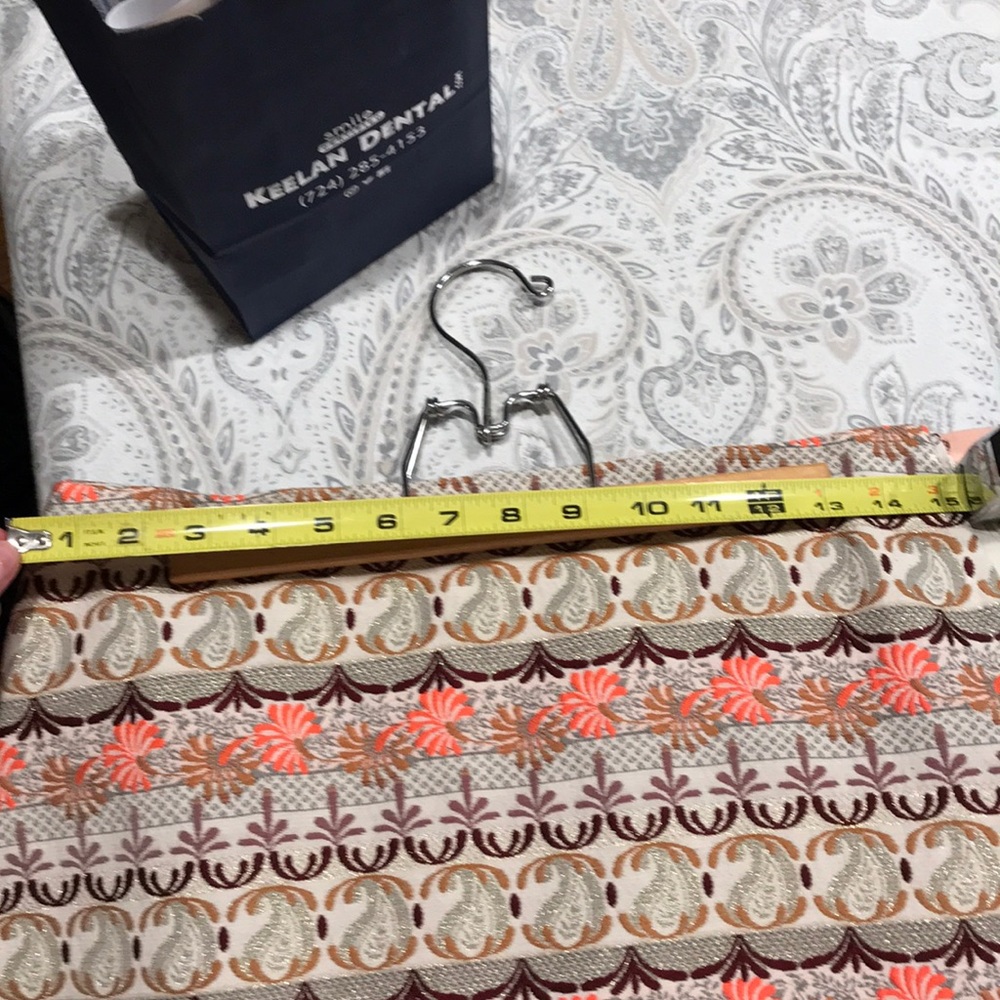 Super cute Loft skirt - Picture 3 of 4
